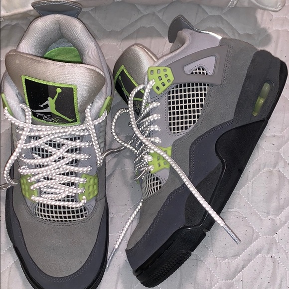 Jordan Retro 4βs Sneakers - Picture 5 of 10